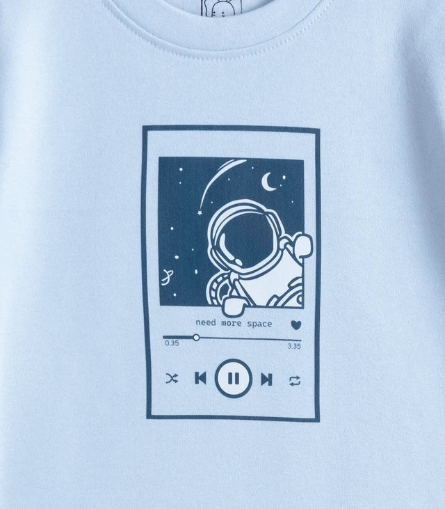 astro printed blue kids tshirt shorts closeup