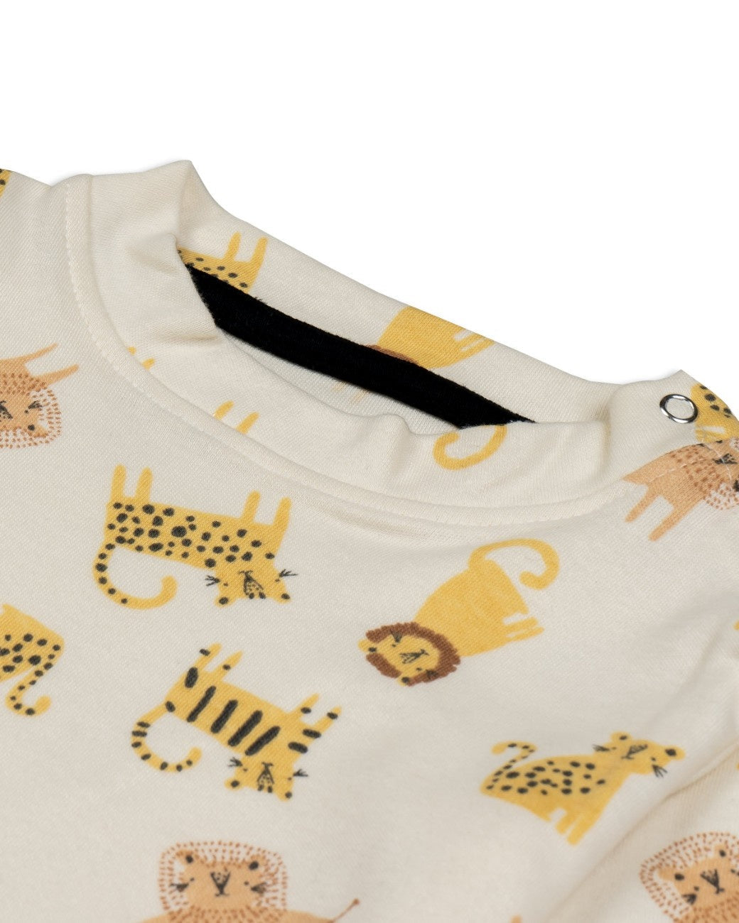 lion and tiger printed baby cotton pyjama set closeup