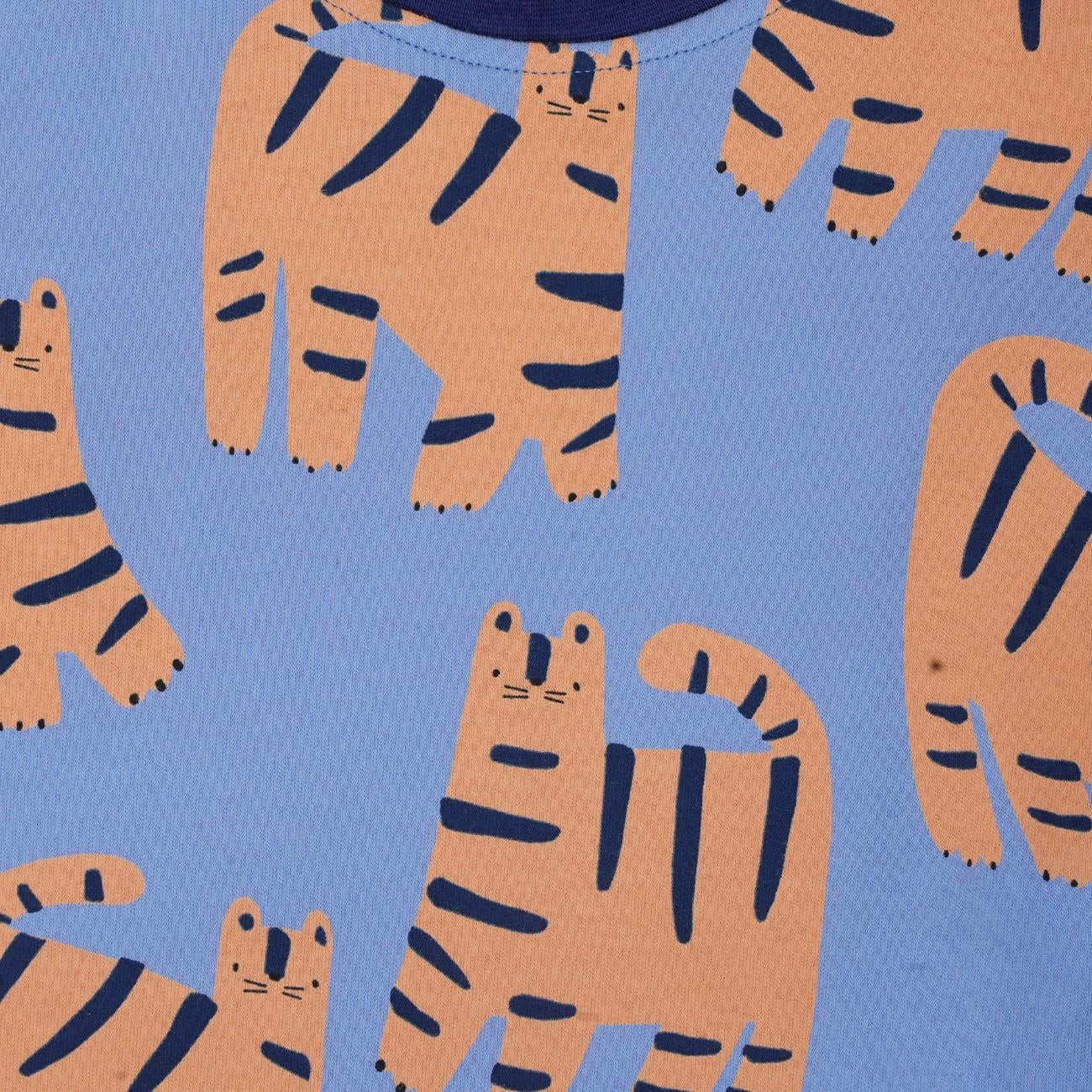 tiger printed blue kids clothing set closeup